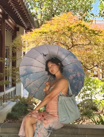 39daph Instagram post about Fashion photography