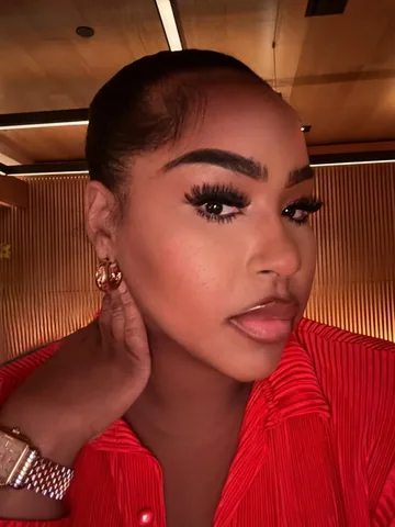 AP 🇧🇸 Instagram post thumbnail