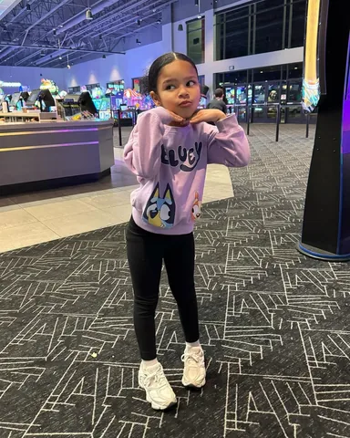 aariahmichelle Instagram post about Daily greeting