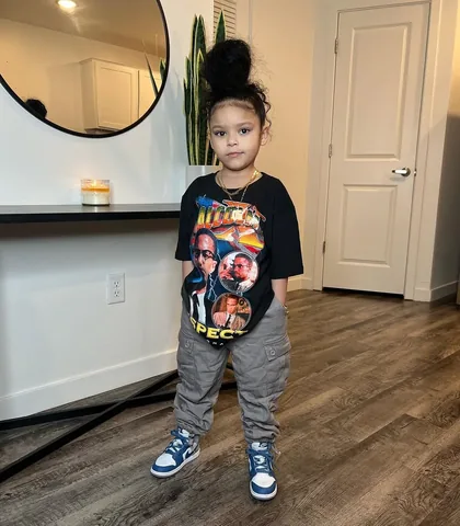 aariahmichelle Instagram post about Children's fashion