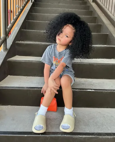 aariahmichelle Instagram post about Daily greeting