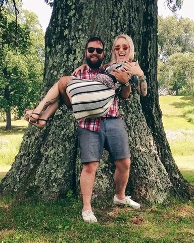 abbyontheinternet Instagram post about Marriage anniversary
