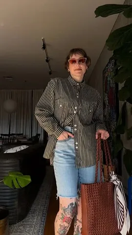 abbyontheinternet Instagram post about Vintage clothing find
