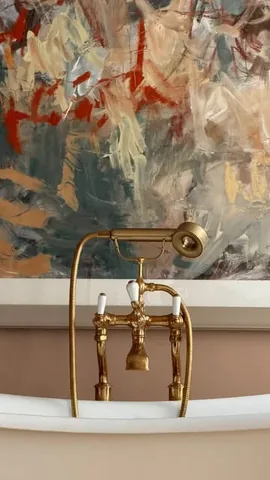 abimarvel Instagram post about Hello Klean Shower Head+