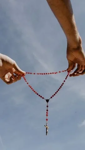 acaffeinatedcatholic Instagram post about World Mission Rosary