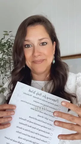 acatholicmomslife Instagram post about Holy Week checklist