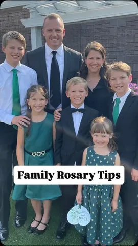 acatholicmomslife Instagram post about Family Rosary