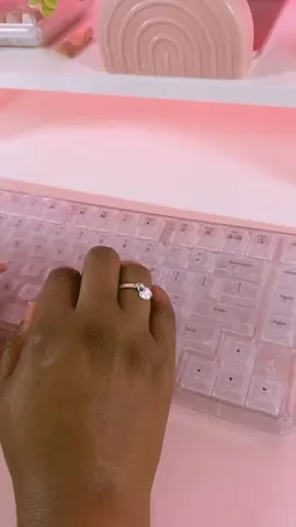 ageekychick Instagram post about Transparent keyboard