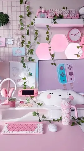 ageekychick Instagram post about Desk setup
