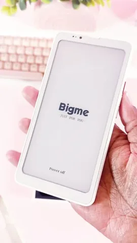 ageekychick Instagram post about Bigme HIBREAK Pro