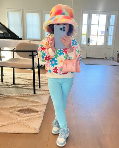 alaiamcbroom Instagram post about Family humor