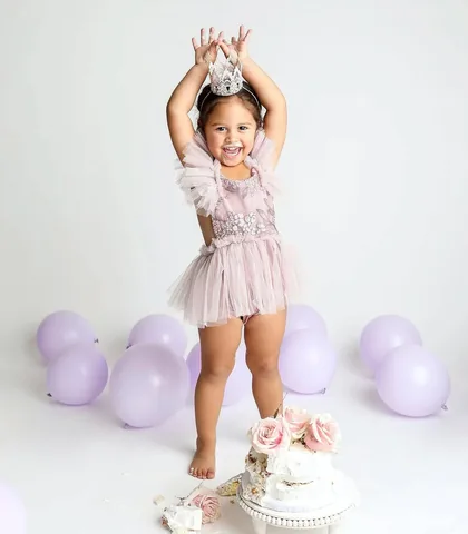 alaiamcbroom Instagram post about Third birthday