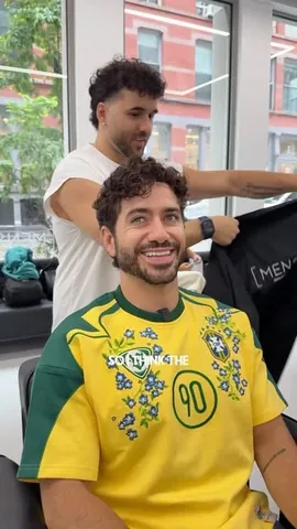alexcosta Instagram post about Men's hairstyles