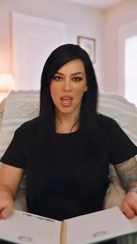 alex_zedra Instagram post about Mother’s Day