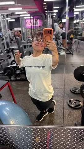 allieqdub Instagram post about Strength training