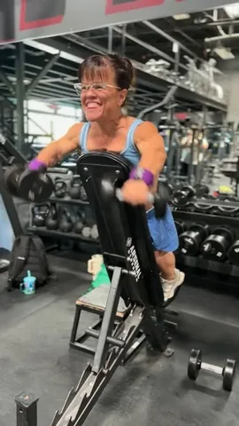 allieqdub Instagram post about Shoulder training