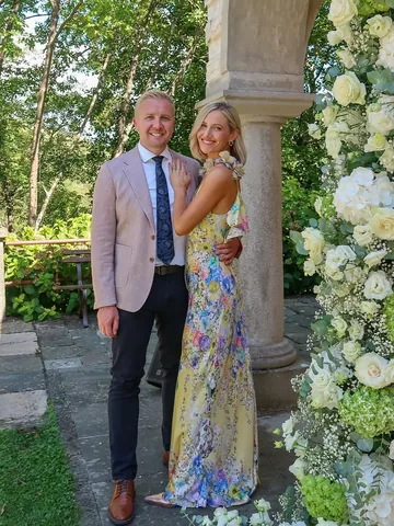 all.thats.pretty Instagram post about Family wedding