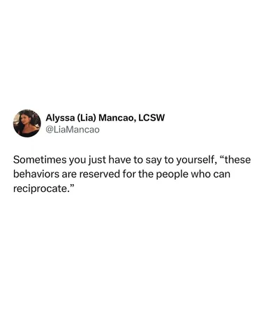 alyssamariewellness Instagram post about Mental health services promotion