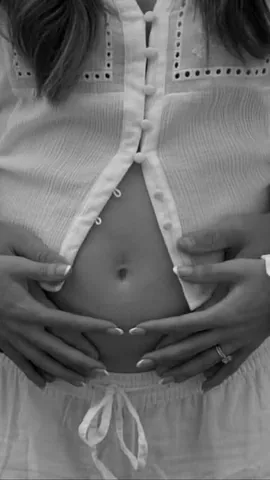 americanandthebrit Instagram post about Pregnancy announcement