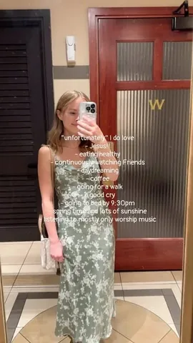 amylubrecht Instagram post about Social media trend