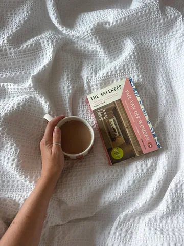 amysbookshelf Instagram post about Recent book reviews