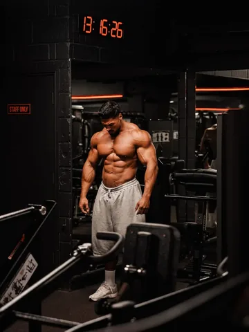andreideiu_ Instagram post about Discipline and consistency