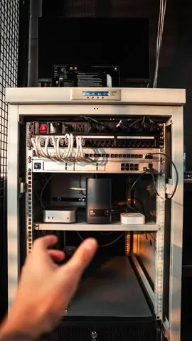 andresvidoza Instagram post about AI assisted Linux learning
