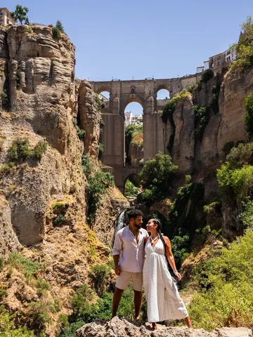 anisandmad Instagram post about Ronda viewpoint guide