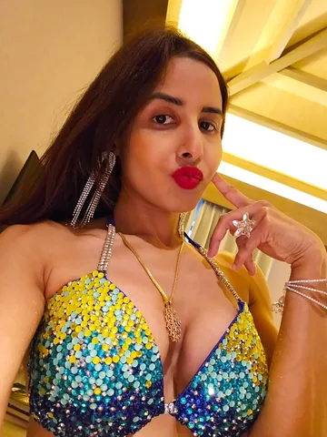 ankita_extreme Instagram post about Stage bikini design