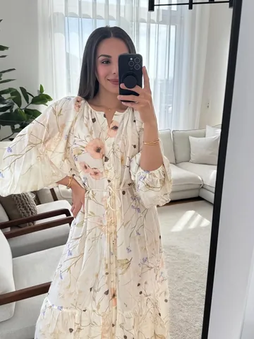 anniejaffrey Instagram post about Spring season
