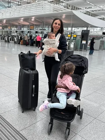 anniejaffrey Instagram post about Solo family travel
