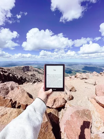 a_pucking_bibliophile Instagram post about Colorado travel