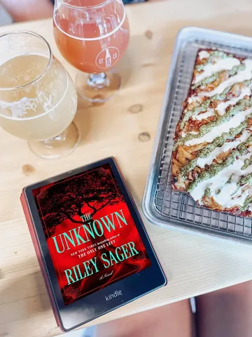 a_pucking_bibliophile Instagram post about Thriller book review
