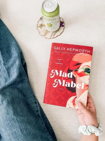 a_pucking_bibliophile Instagram post about Psychological thriller review