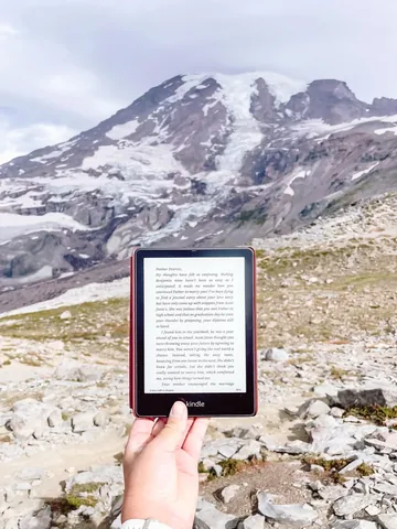 a_pucking_bibliophile Instagram post about Mount Rainier outdoor trip