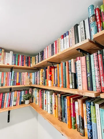 a_pucking_bibliophile Instagram post about Personal reading update
