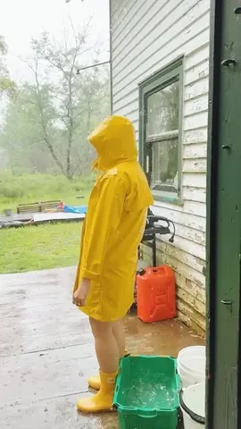 arielbissett Instagram post about Rainy day moment