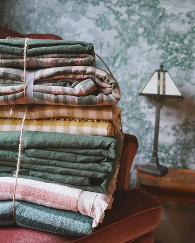 arielbissett Instagram post about Bed linens