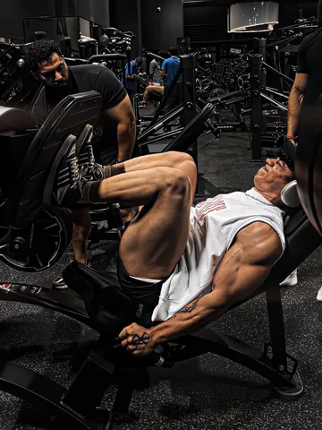 aryan.kandari.fitness Instagram post about Fitness progress