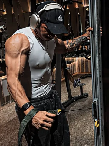 aryan.kandari.fitness Instagram post about Natural bodybuilding standards
