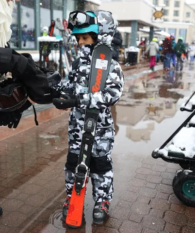 asahdkhaled Instagram post about Skiing