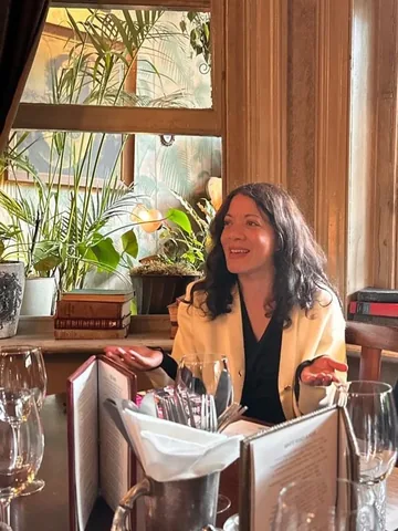 ashleighjadereads Instagram post about Classics book club gathering