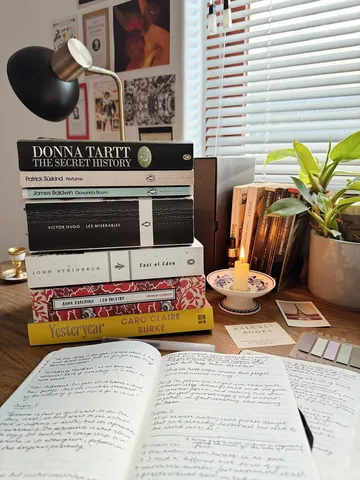 ashleighjadereads Instagram post about Upcoming reading schedule