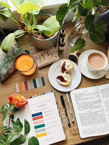 ashleighjadereads Instagram post about Book annotation practice