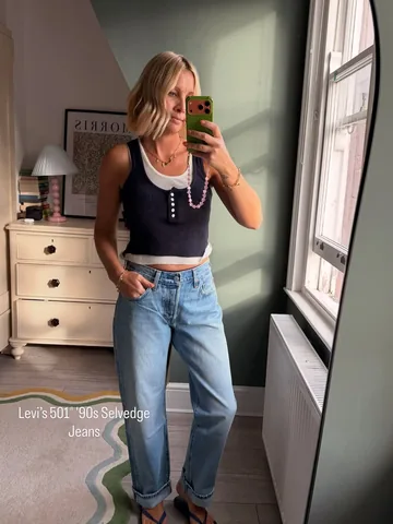 ashley.dainty Instagram post about Jeans review