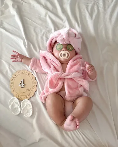 ashleyinthemidst Instagram post about Four month baby milestone