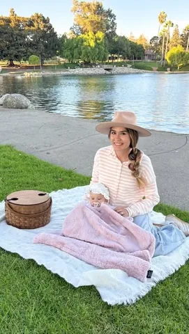 ashleyinthemidst Instagram post about Baby blanket promotion