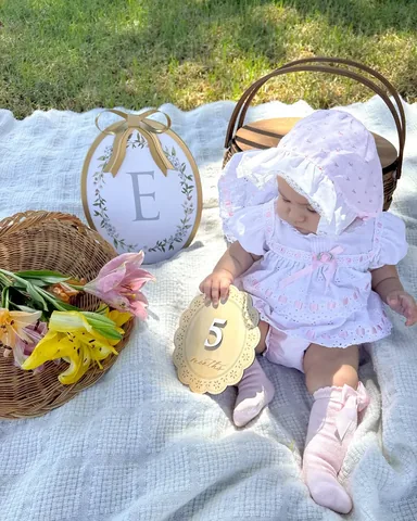 ashleyinthemidst Instagram post about Five month baby milestone
