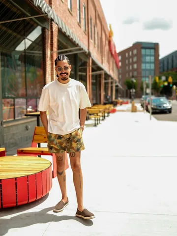 ash_pres Instagram post about Summer fashion
