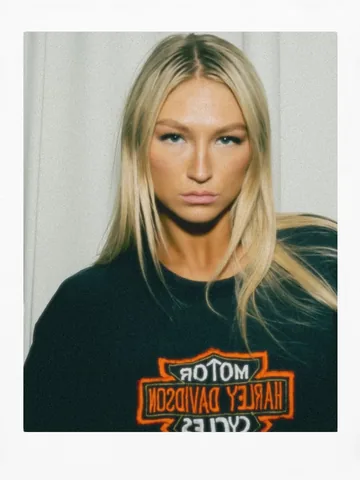 autumnmiller Instagram post about Personal portrait